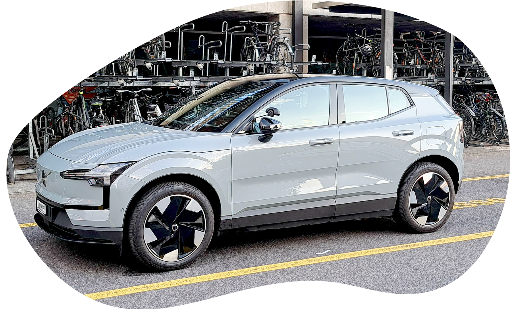 Elektro Fahrzeug Volvo EX30 Grau